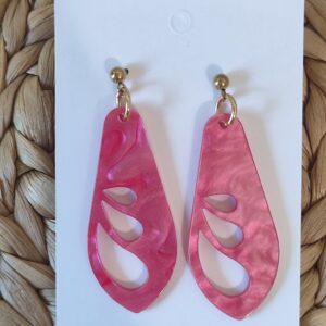 Pendientes Mariposa Rojos hechos a mano en resina artesanal roja perlada y acero inoxidable dorado