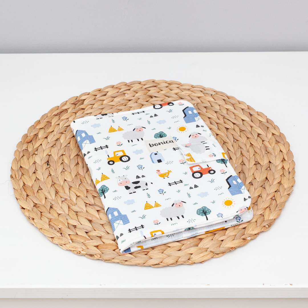 Portadocumentos bebé Granja hecho a mano en algodón con estampado de animalitos de granja